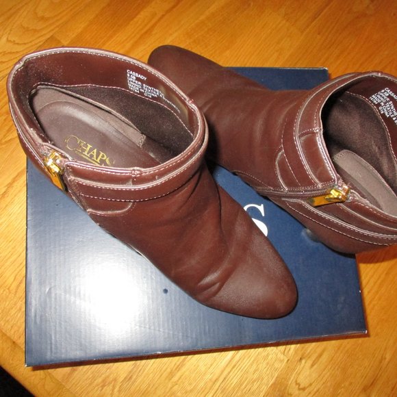 Chaps Dark Brown Size 9.5B - only worn a few times - Picture 8 of 8